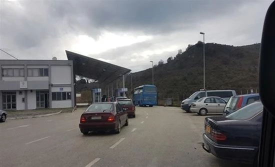 «Προσκύνημα» στην Ήπειρο οργάνωναν Τσάμηδες – Τους σταμάτησαν στα σύνορα